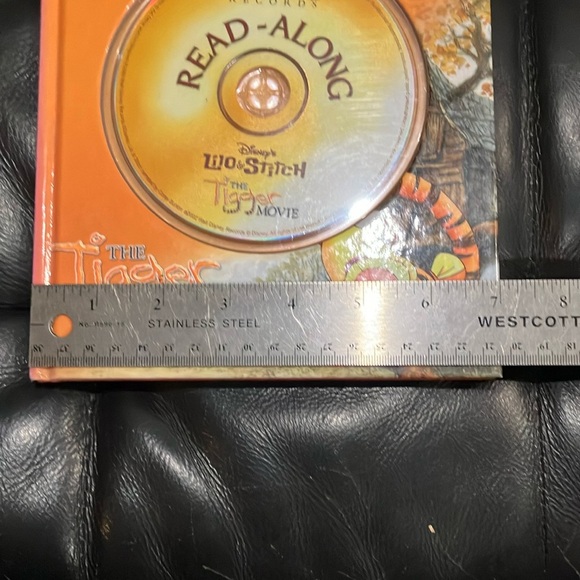 Disney's Lilo & Stitch and Tigger Read-Along Book with CD - Picture 9 of 9